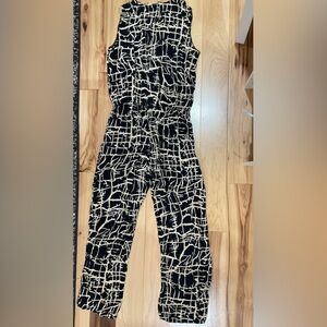 Jumpsuit with zipper